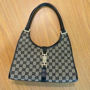 SOLD ❤️Authentic Gucci Jackie Canvas Shoulder Bag🤩